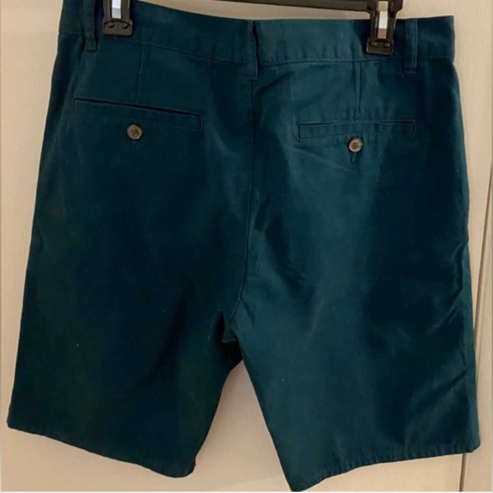 WEEKDAY Shorts - Picture 2 of 3
